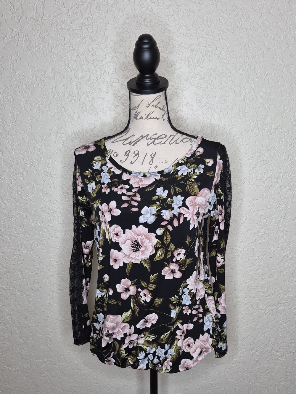 SJS Multicolored‎ Floral And Lace Top Size S